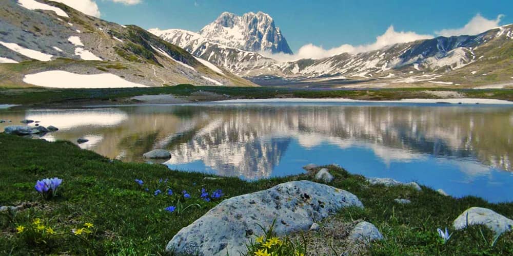 Il Parco nazionale Gran Sasso e Monti della Laga: dalla terra alle stelle.